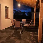 Lena - Z Prywatna Plaza I Widokiem Na Jezioro Vakantiehuis