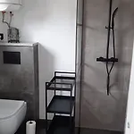 Lena - Z Prywatna Plaza I Widokiem Na Jezioro Vakantiehuis